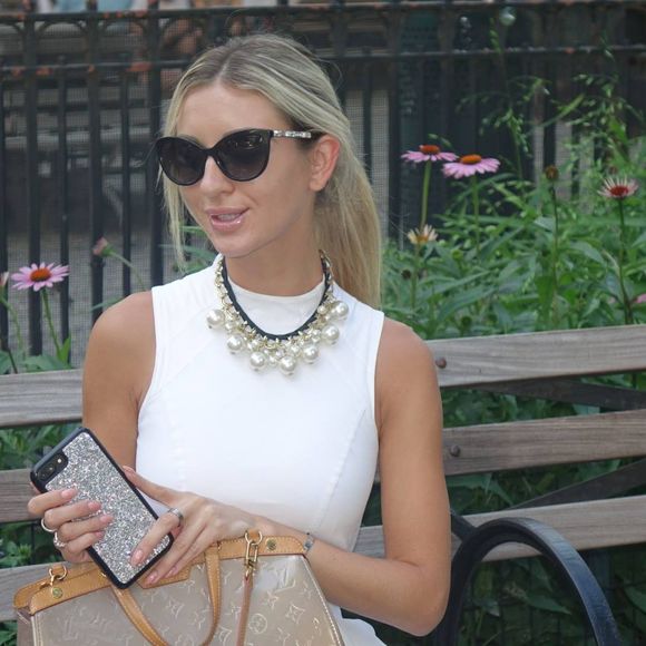 Meet your Posher, Tatiana - Picture 1 of 1